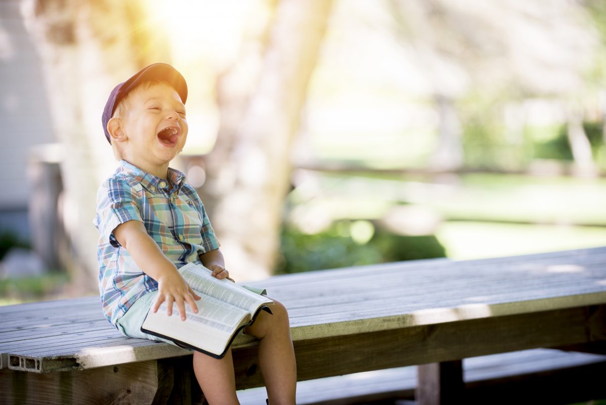 Titelbild zu „Kindermode für den Sommer“