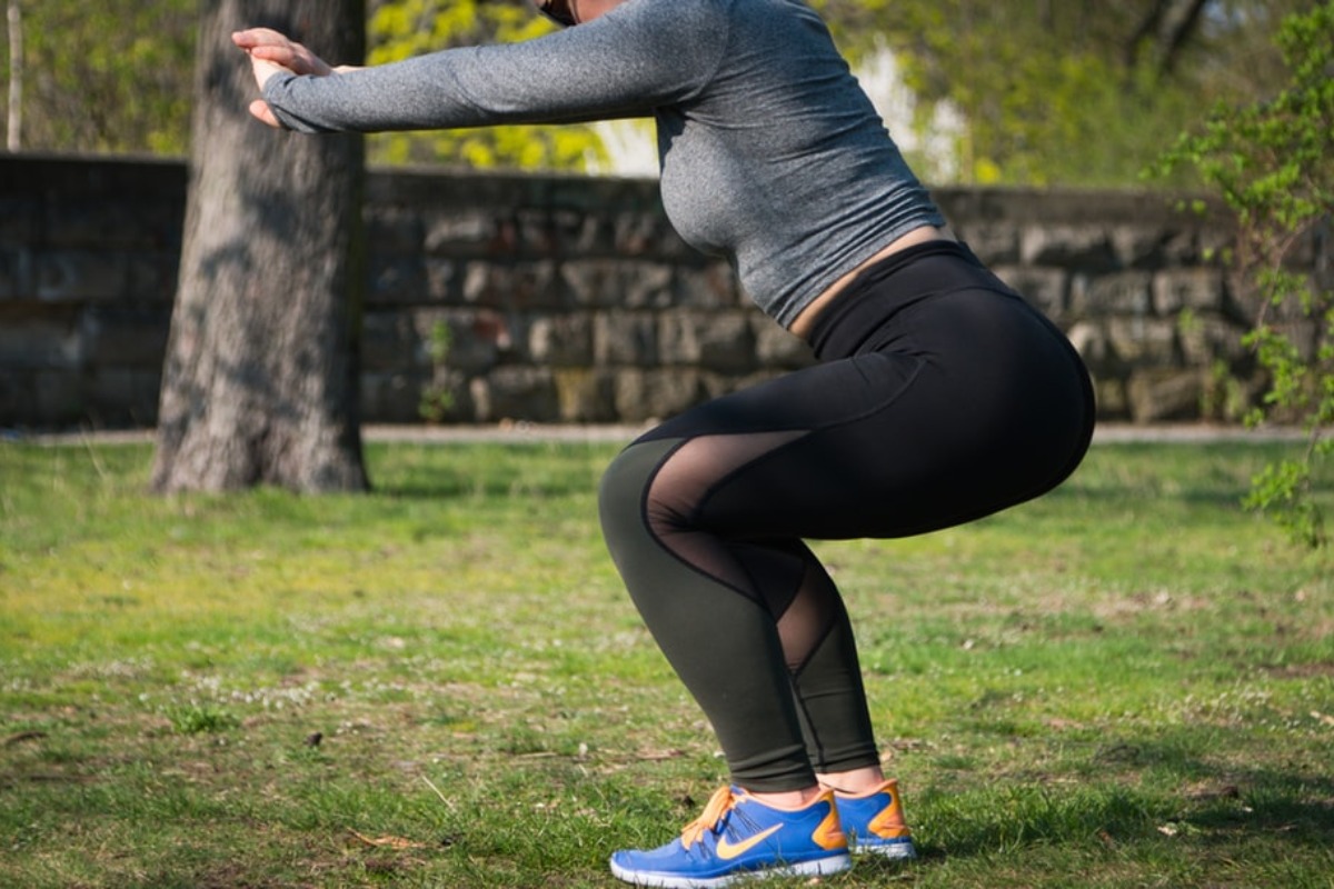 Titelbild zu „Buttlift – Wege zum einem straffen Po“