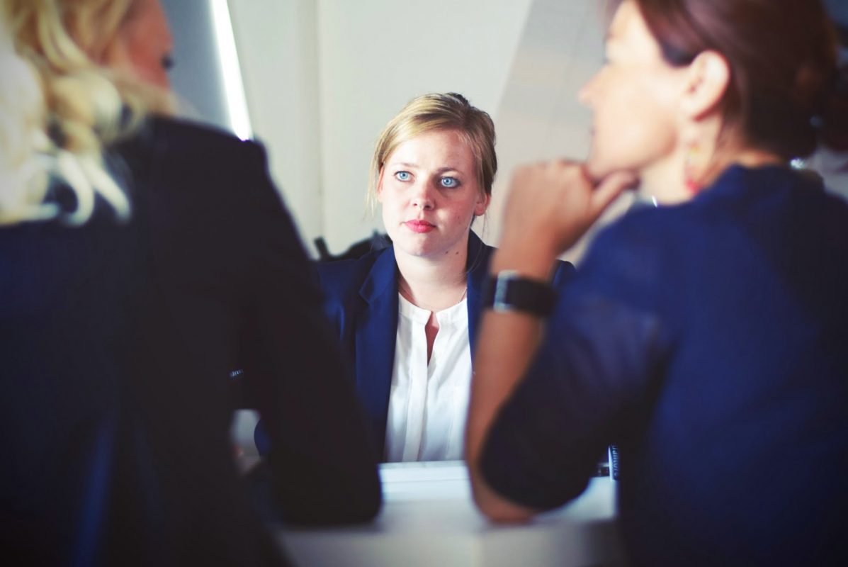 Titelbild zu „Business Mode-Tipps für die Frau“